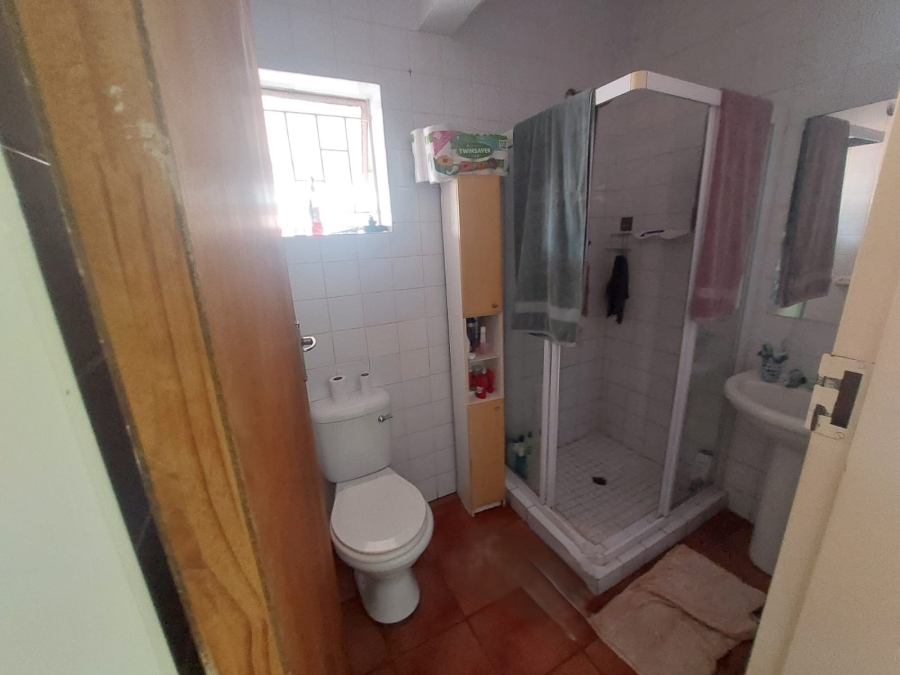 To Let 3 Bedroom Property for Rent in Kannoniers Park North West